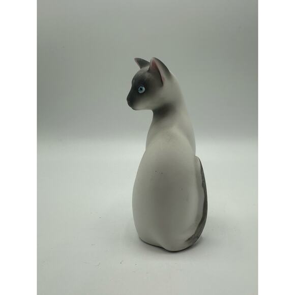 Vintage 1984 Avon Bisque Porcelain Siamese Cat Figurine EUC - Picture 2 of 6